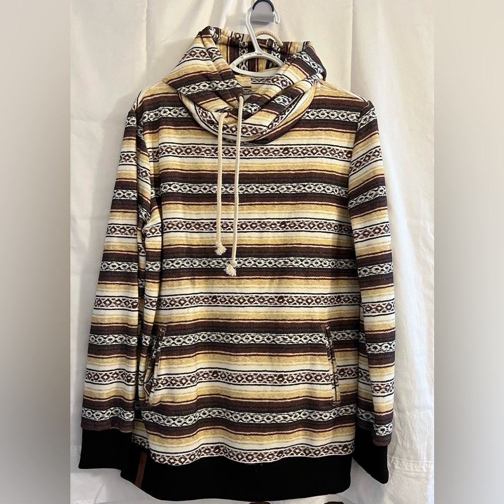 Ampersand pullover.